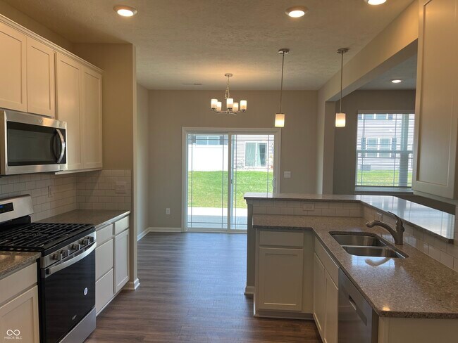 Foto del edificio - 6414 Yuma Ct