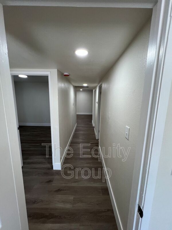 Foto del edificio - 3525 W Campus Ave.