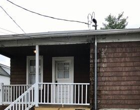 Building Photo - 77 N High St