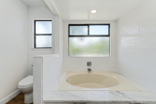Foto del edificio - 23986 Oakmont Way