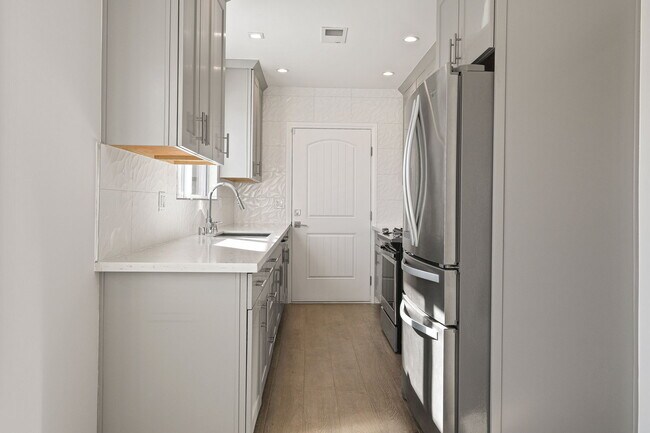 Foto del edificio - 1238 S Burnside Ave