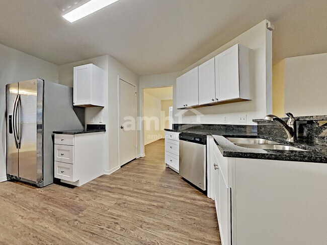 Foto del edificio - 1126 Deer Pass Drive