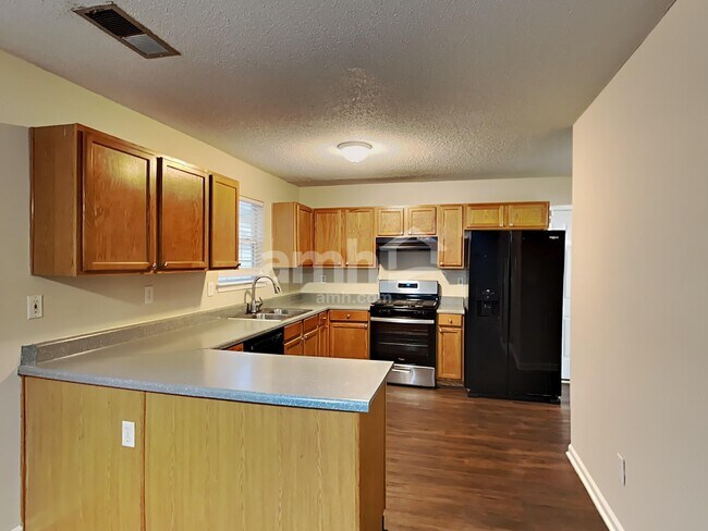 Foto del edificio - 6541 Pole Creek Dr