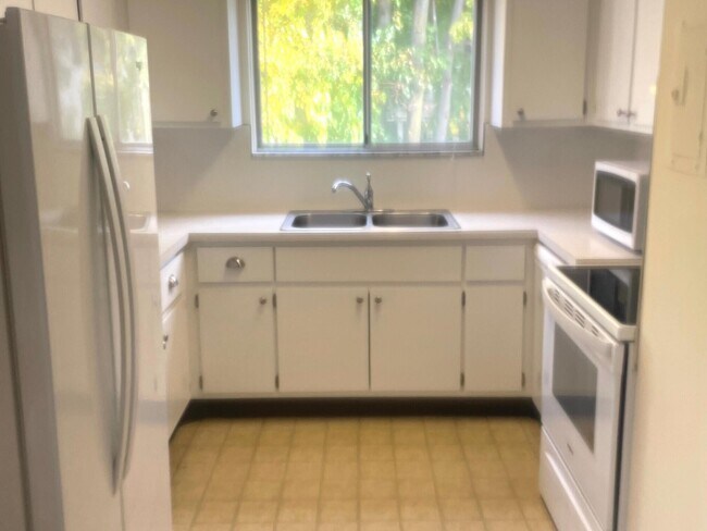 Foto del edificio - 1400 Morton Ave