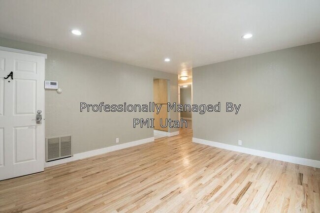 Building Photo - 724 E 700 S