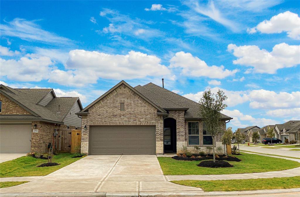 Primary Photo - 2810 Chestnut Oak Cir