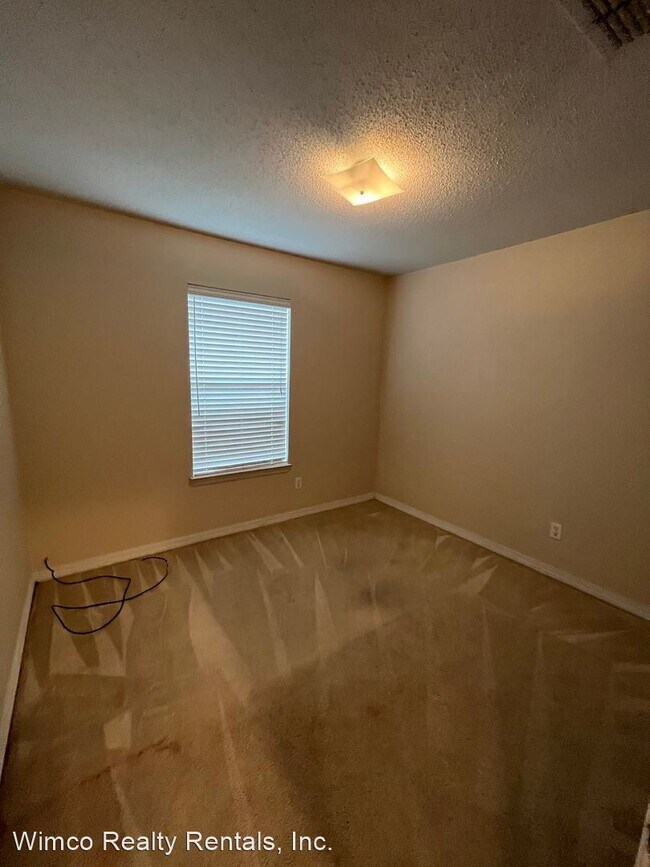 Building Photo - 3 br, 2 bath House - 119 Sandstone Trail