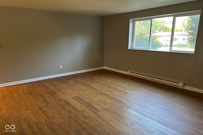 Foto del edificio - 4835 N Bolton Ave