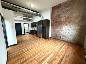 Building Photo - 2017 Chouteau Ave