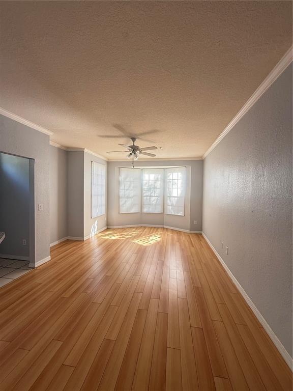Foto del edificio - 6316 Raleigh St