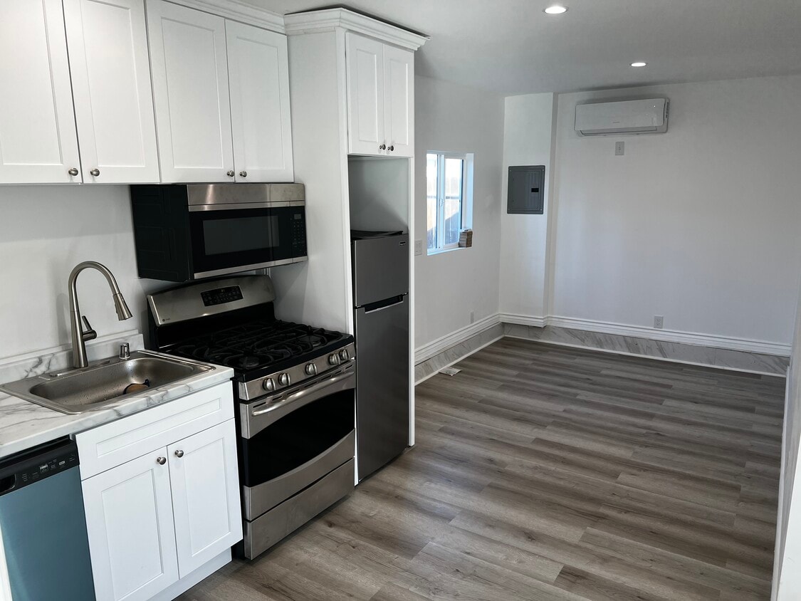 22914 Roscoe Blvd, West Hills, CA 91304 House Rental in West Hills