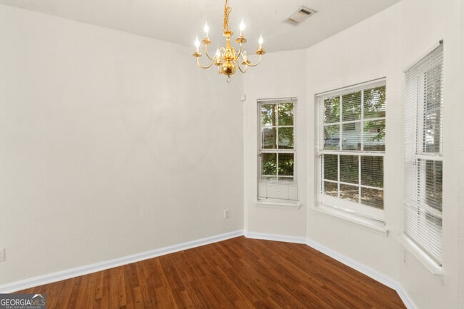 Building Photo - 7113 Brookview Way