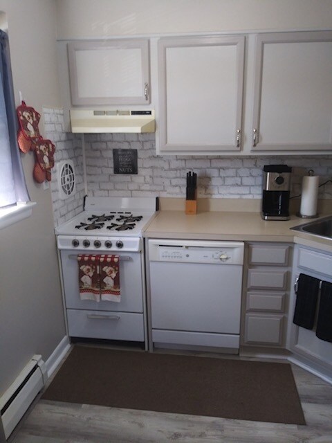 KITCHEN - 605 8th Ave