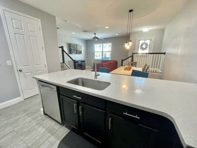 Foto del edificio - 1303 Mill Pond Ln