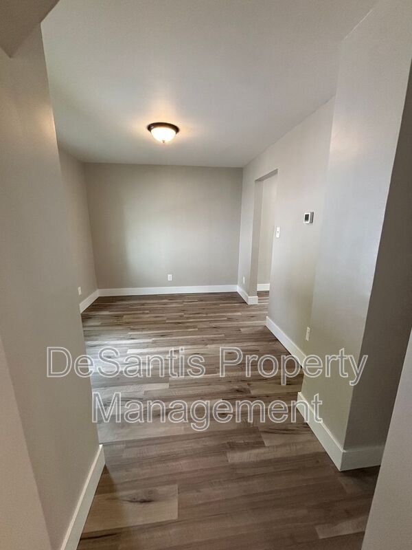 Building Photo - 3920 4th Ave