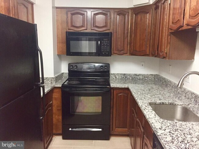 Foto del edificio - 1077 30th St NW