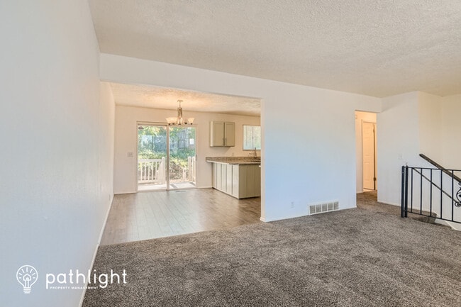 Foto del edificio - 5291 W Mountain Men Drive, Kearns, UT, 84118