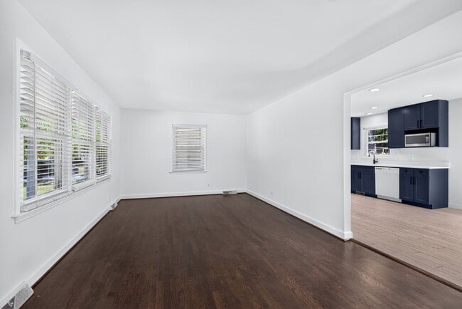 Building Photo - 4824 Stafford Dr