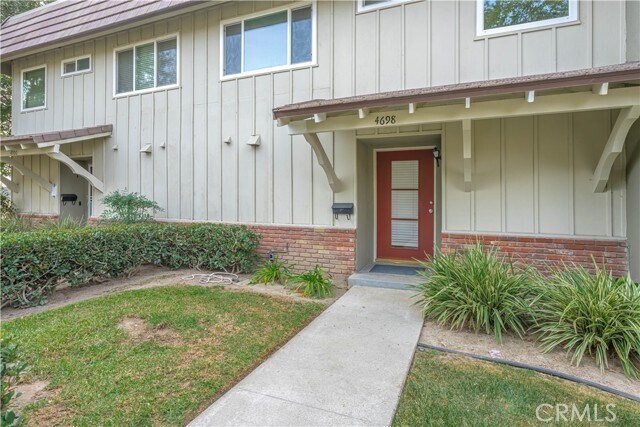 Building Photo - 4698 Larwin Ave