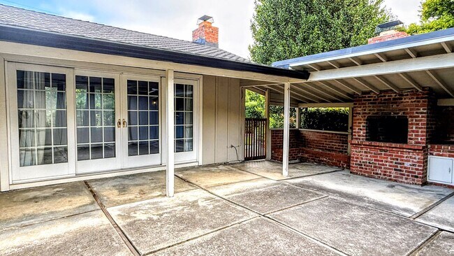Building Photo - 3BD/2BA Willow Glen Single-Family Home with Spacious Layout