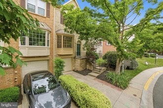 Building Photo - 12327 Sour Cherry Way