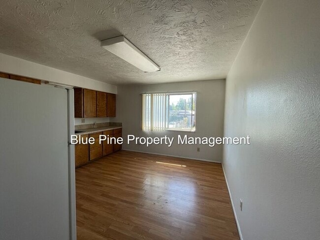 Building Photo - 1474 Benton St