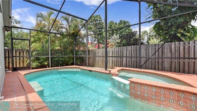 Foto del edificio - 607 SW 15th St