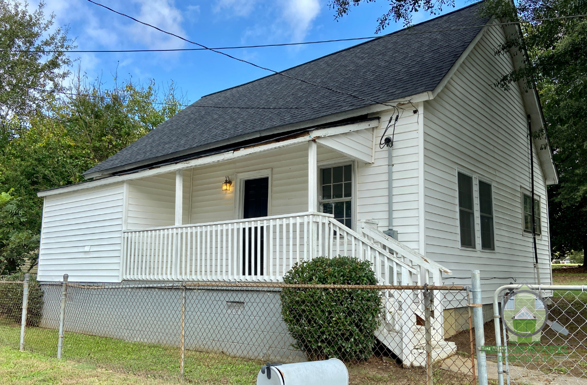 Primary Photo - 208 Delano Ave
