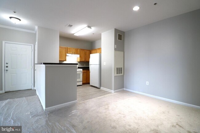 Building Photo - 5117 Travis Edward Way