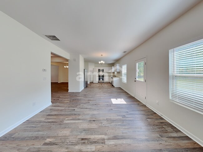 Foto del edificio - 290 Maxton Ave