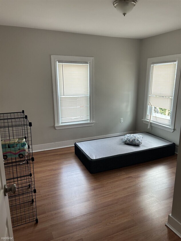 Primary Photo - 3 br, 1 bath Duplex - 525 Union Avenue 2