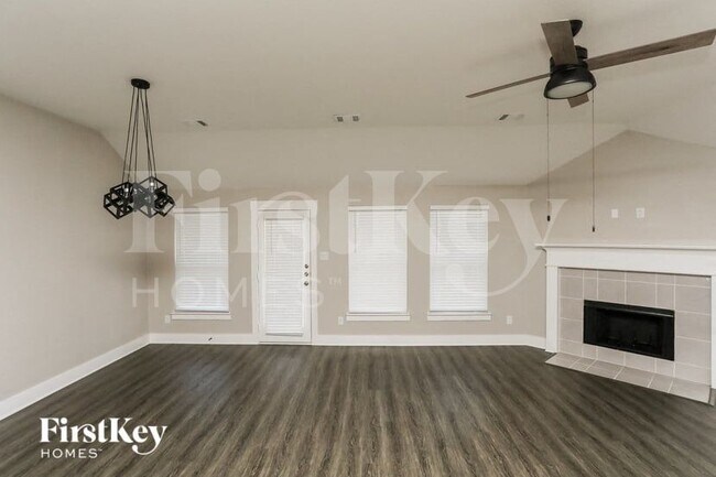 Foto del edificio - 537 Windrow Ln