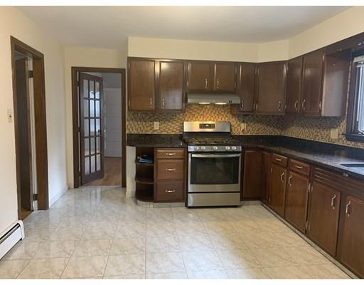 Building Photo - 76 Pearson Rd