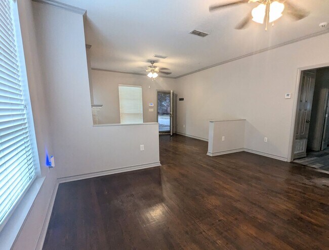 Foto del edificio - NOW AVAILABLE!  3 Bed, 1 Bath on Arkansas ...