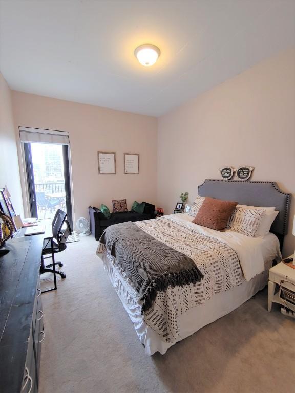 Building Photo - 3 bedroom in CHICAGO IL 60605