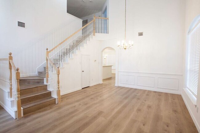 Building Photo - 4316 Hillshire Ct