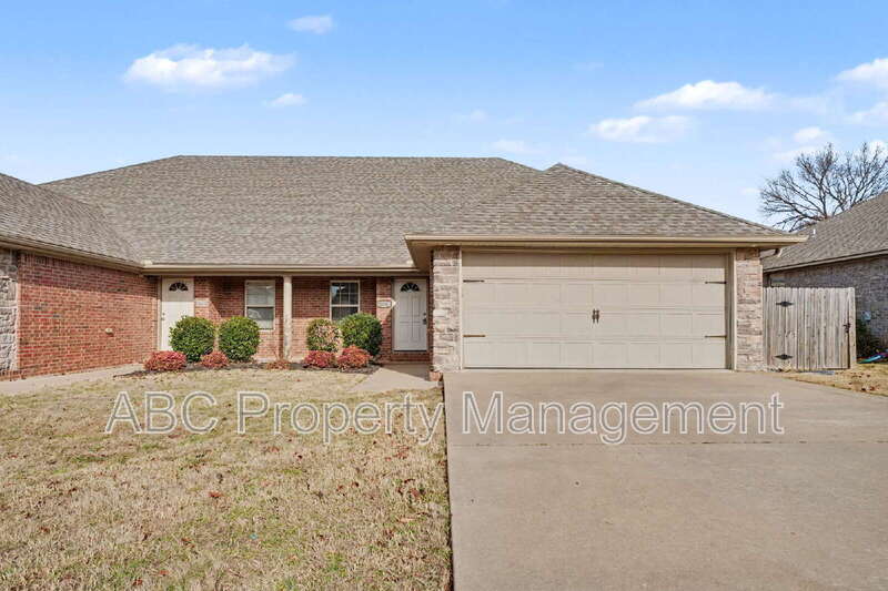 Photo - 3006 SW Deerfield Blvd