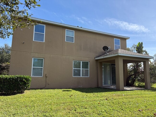 Building Photo - LARGE// Brand New 4/3.5 Bedroom Home in Br...