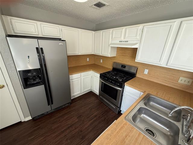 Foto del edificio - 11808 Avery Ln