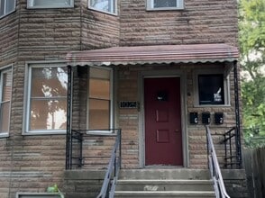 Building Photo - 1025 Hannah Ave