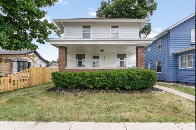Building Photo - 230 E Mishawaka Ave