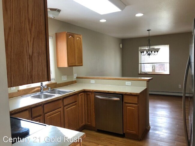 Building Photo - 4 br, 2.5 bath House - 4965 Palo Verde Ave.