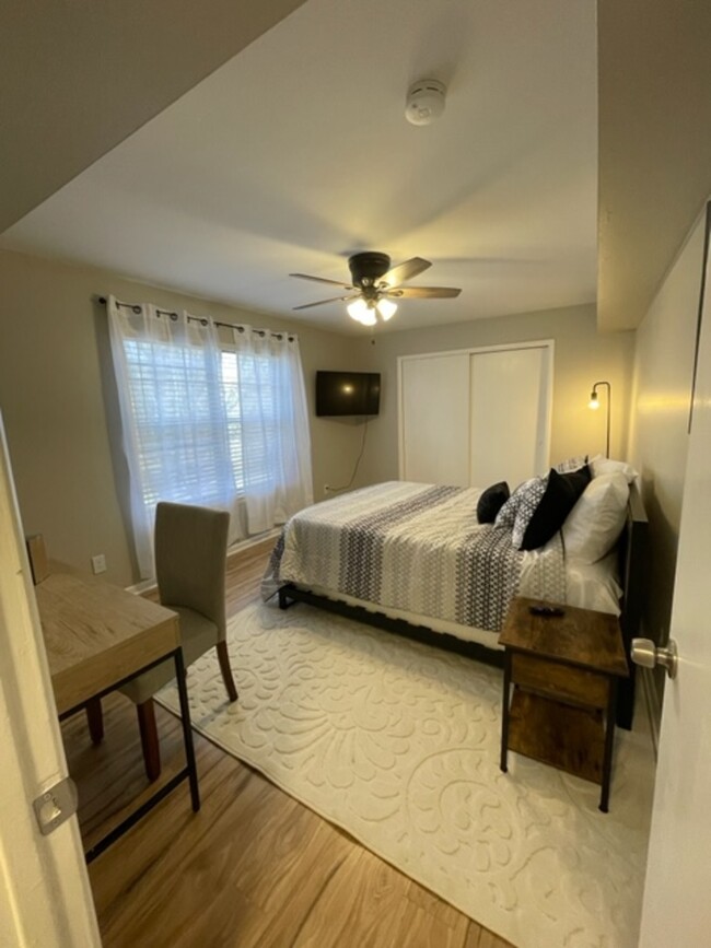 Foto del edificio - 2727 Highland Ave