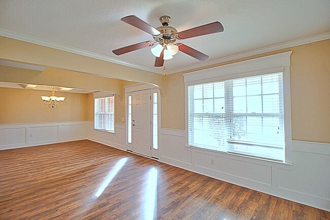 Foto del edificio - 381 Mancy Garrason Loop