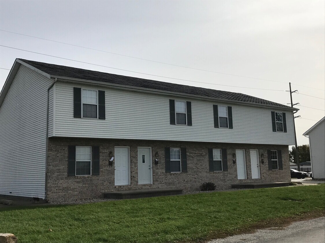 Primary Photo - 50 Circle Dr