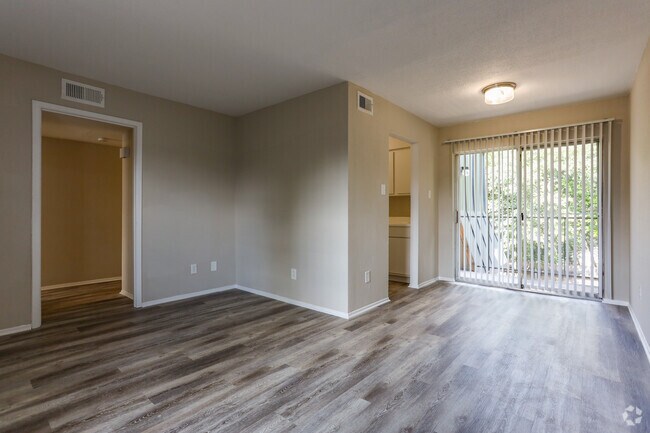 2HAB, 1BA - 850 ft² - Oaks of Moritz