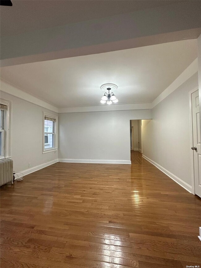 Foto del edificio - 84-31 122nd St