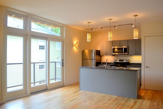 Interior Photo - South Range