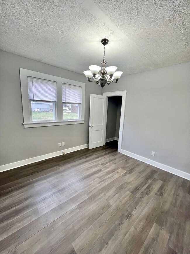 Building Photo - New Listing! 3 bedroom House!