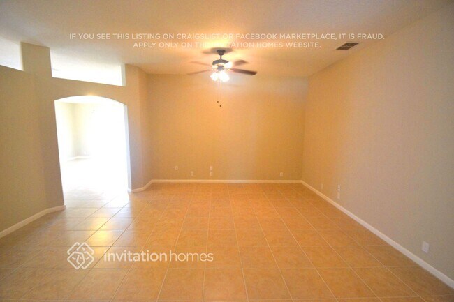 Foto del edificio - 3042 Bellflower Way